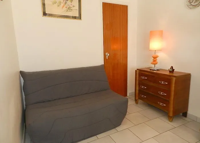 T2 Avec Terrasse Au Centre Du Lavandou - Fr-1-251-882 Apartmán