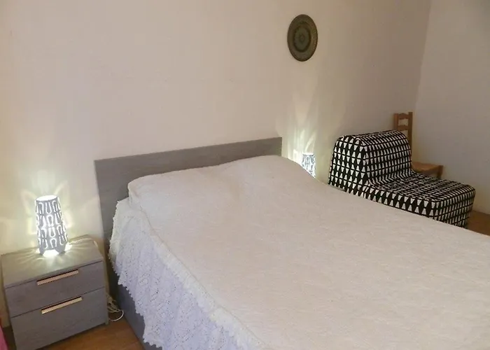 T2 Avec Terrasse Au Centre Du Lavandou - Fr-1-251-882 Le Lavandou